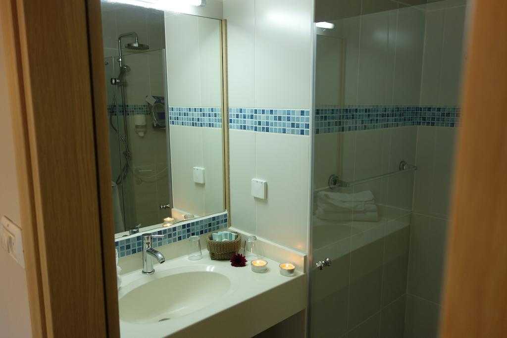 Acco Beach Hotel Акко Номер фото