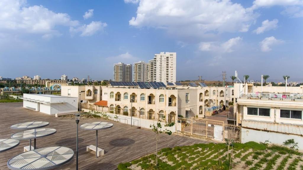 Acco Beach Hotel Акко Экстерьер фото